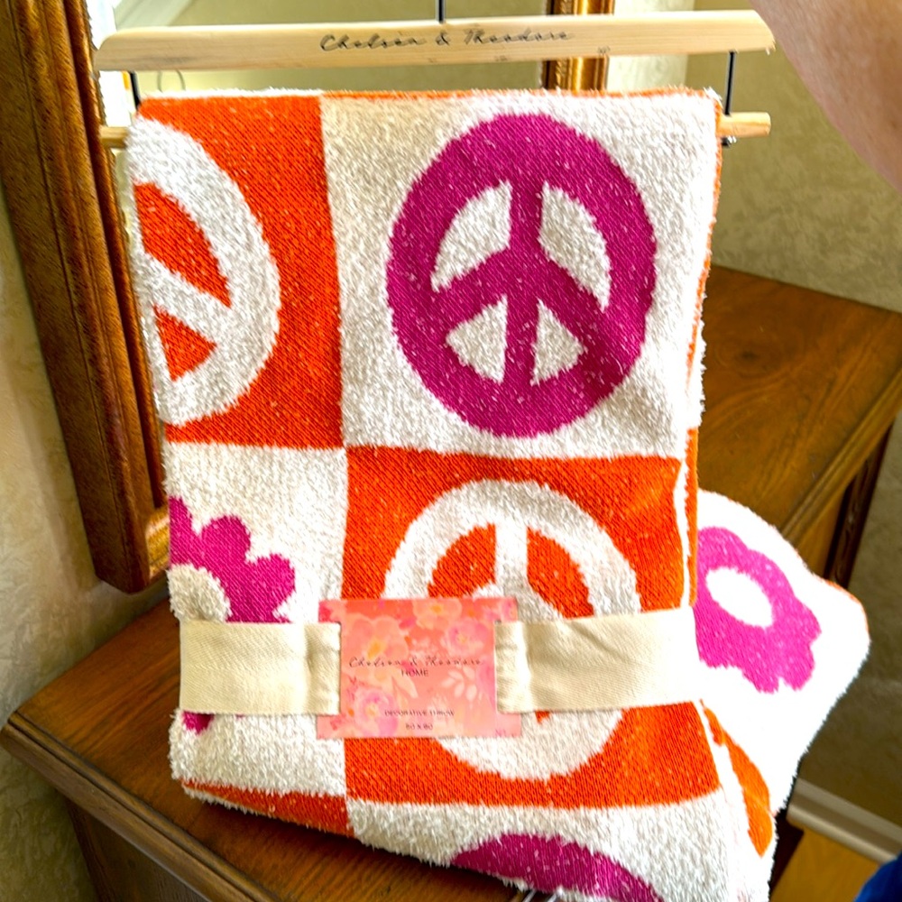 Chelsea & Theodore Peace Symbol & Flower Decrative Throw. Orange Pink & White. - Picture 10 of 13